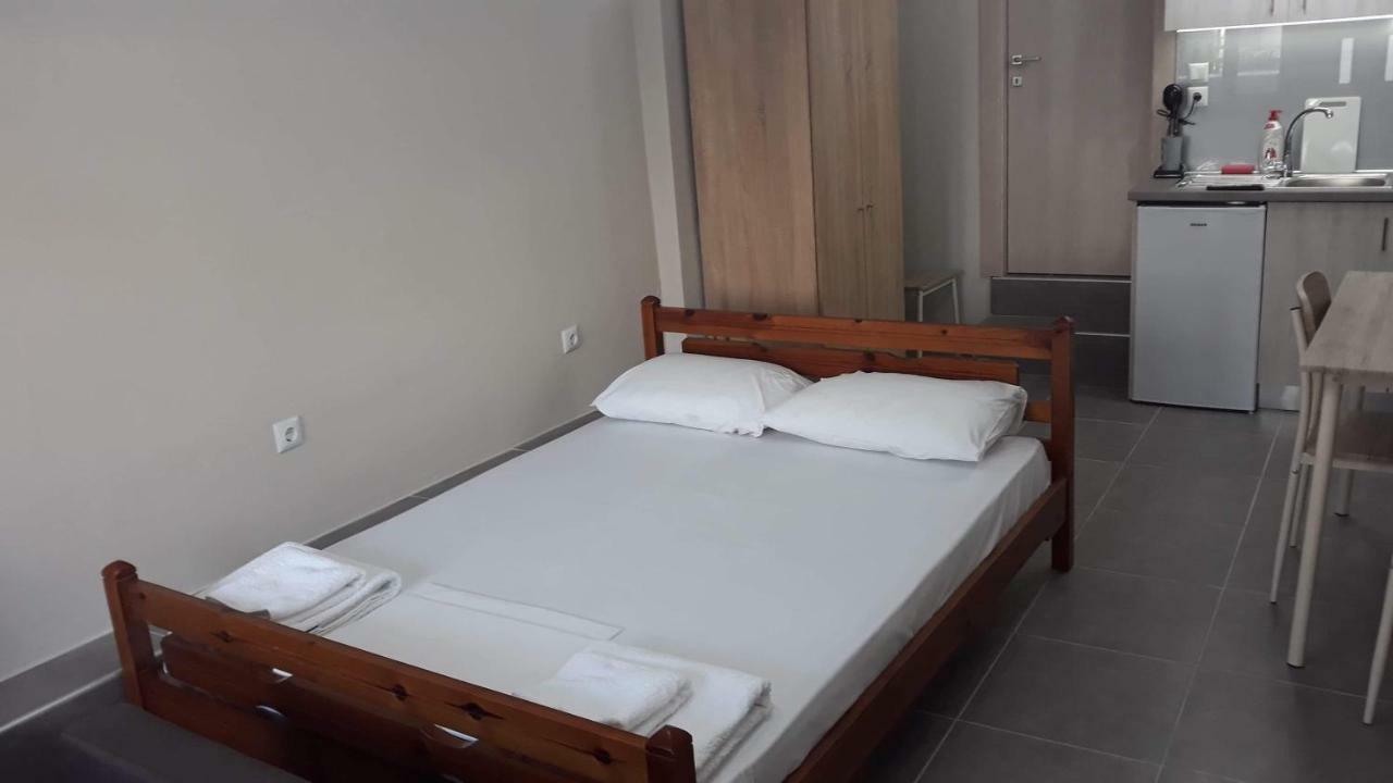 Stathoris Deluxe Studio Nea Peramos  Ngoại thất bức ảnh